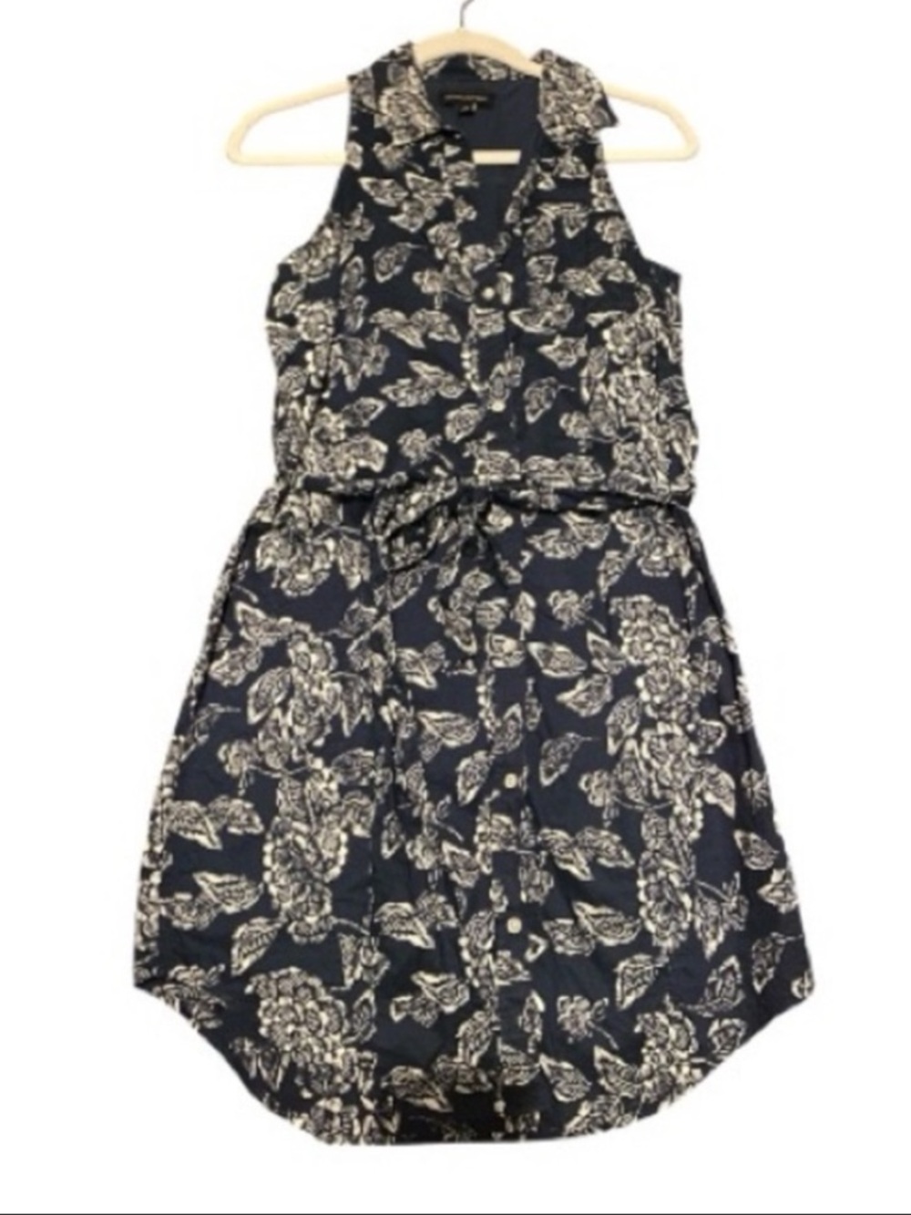 Super cute cotton Navy Banana republic Sleeveless Navy Floral shirt Dress